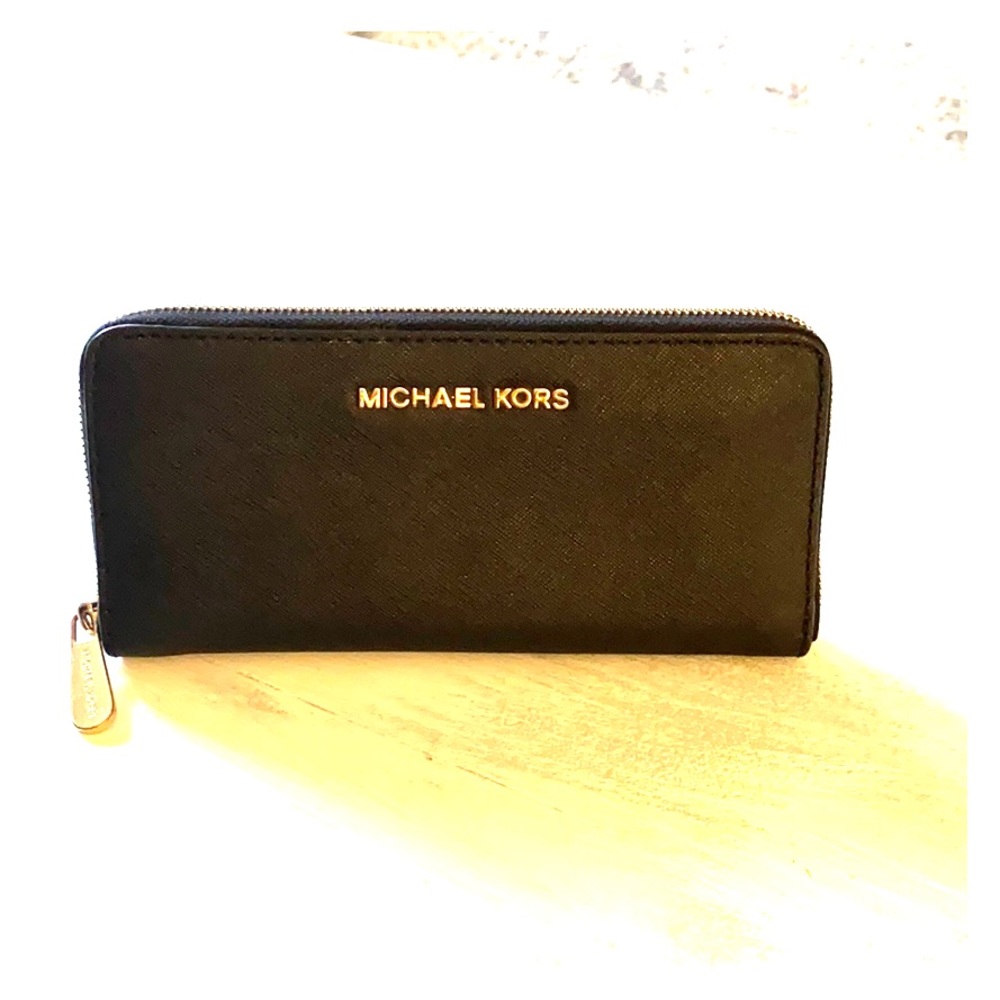 Michael Kors wallet in black with gold accent